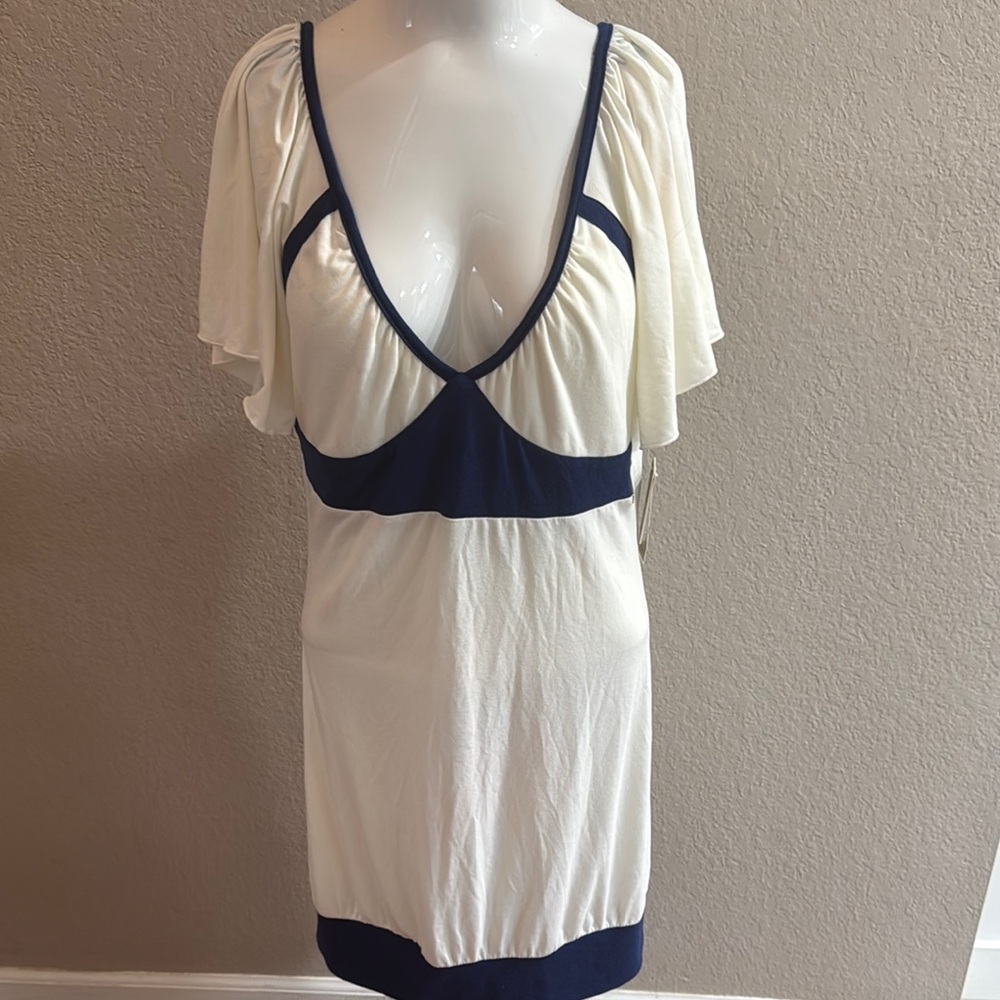 Rocawear White and Navy Dress with Deep V-Neck size XL